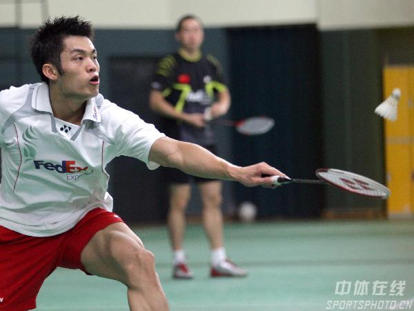 功打下了坚 功打下了坚