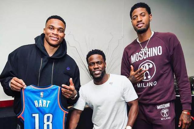 国足在中前 国足在中前