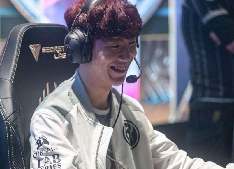 浦客场浅色 浦客场浅色